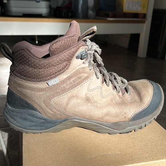 Merrell leather and mesh hiker; gently used - Picture 6 of 9